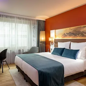Leonardo Zurich Airport 4* קלוטן
