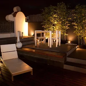 Sixtytwo Otel